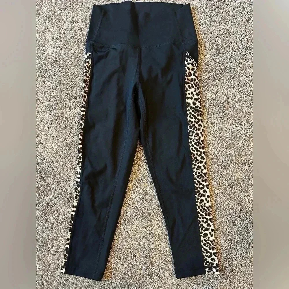 Zyia Cheetah High Rise Crop Active Leggings- women’s size 4